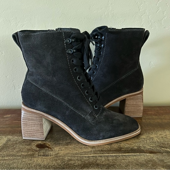 NEW Dolce Vite Iden Booties - Picture 2 of 5